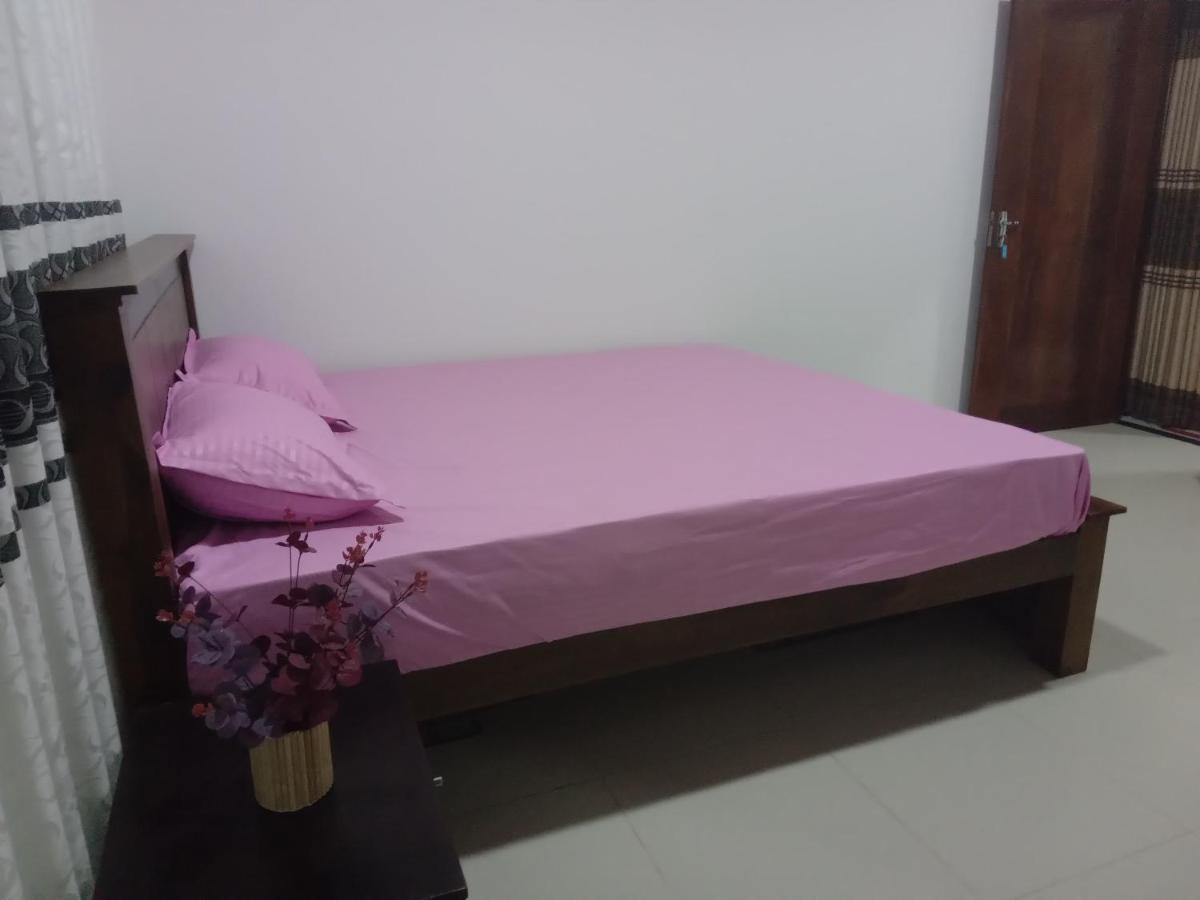 Sky Bloom Bed and Breakfast Homagama Buitenkant foto