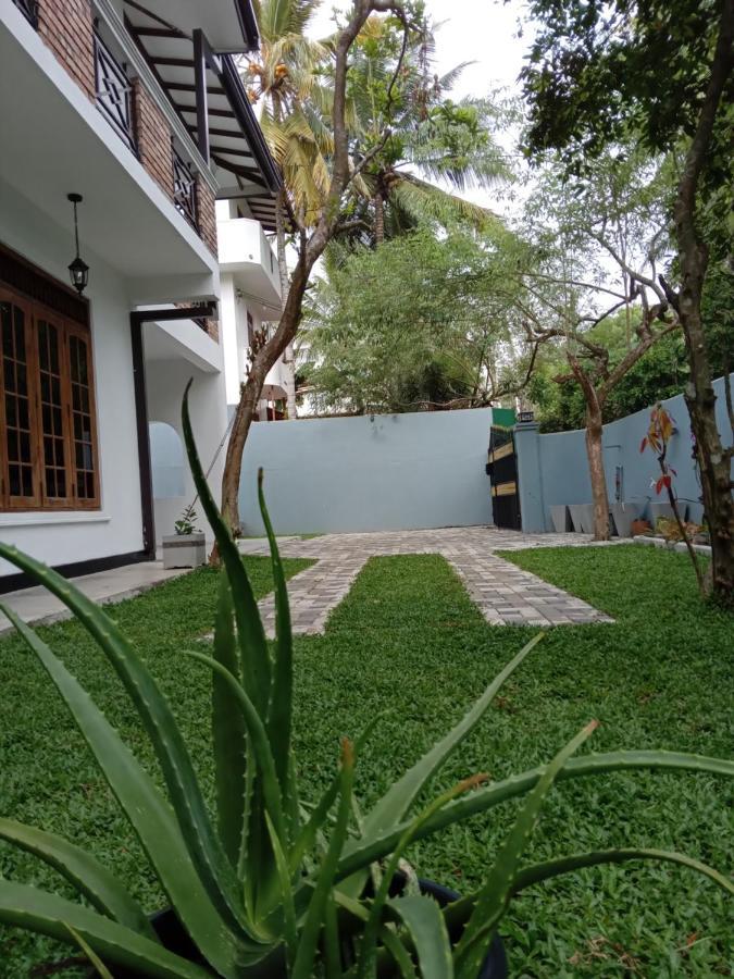 Sky Bloom Bed and Breakfast Homagama Buitenkant foto