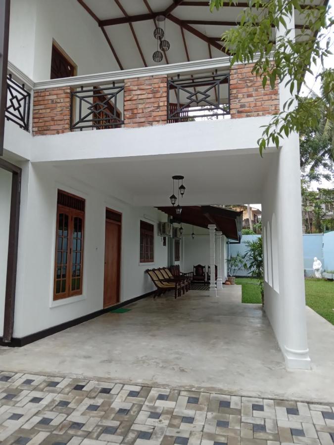 Sky Bloom Bed and Breakfast Homagama Buitenkant foto