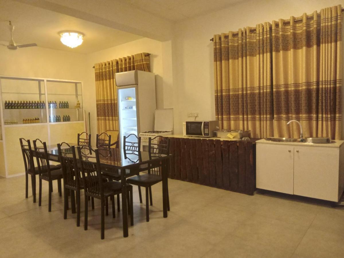Sky Bloom Bed and Breakfast Homagama Buitenkant foto