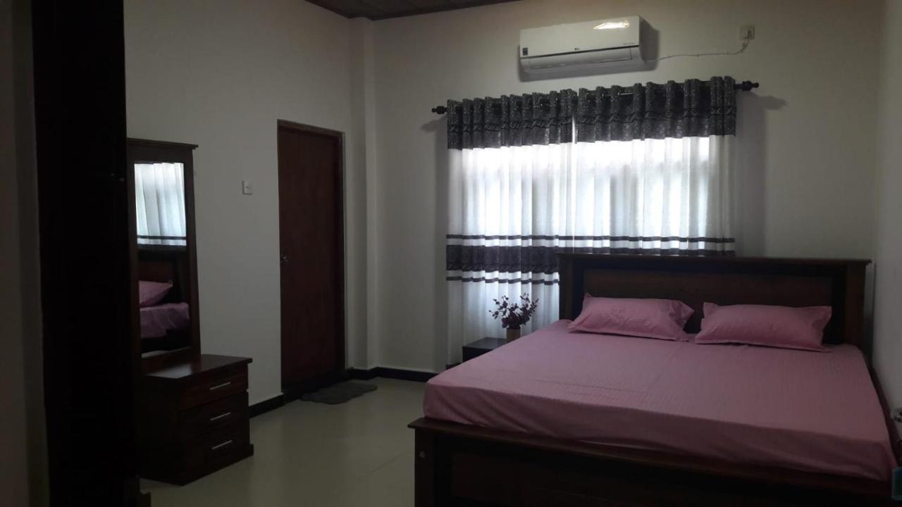 Sky Bloom Bed and Breakfast Homagama Buitenkant foto