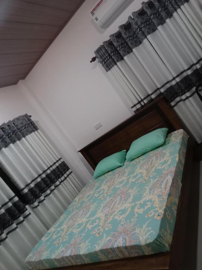 Sky Bloom Bed and Breakfast Homagama Buitenkant foto