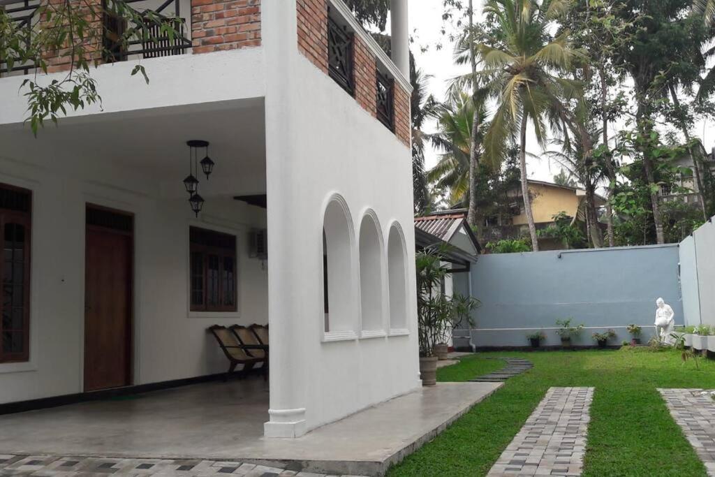 Sky Bloom Bed and Breakfast Homagama Buitenkant foto